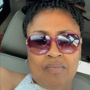 Meet your Posher, Katina